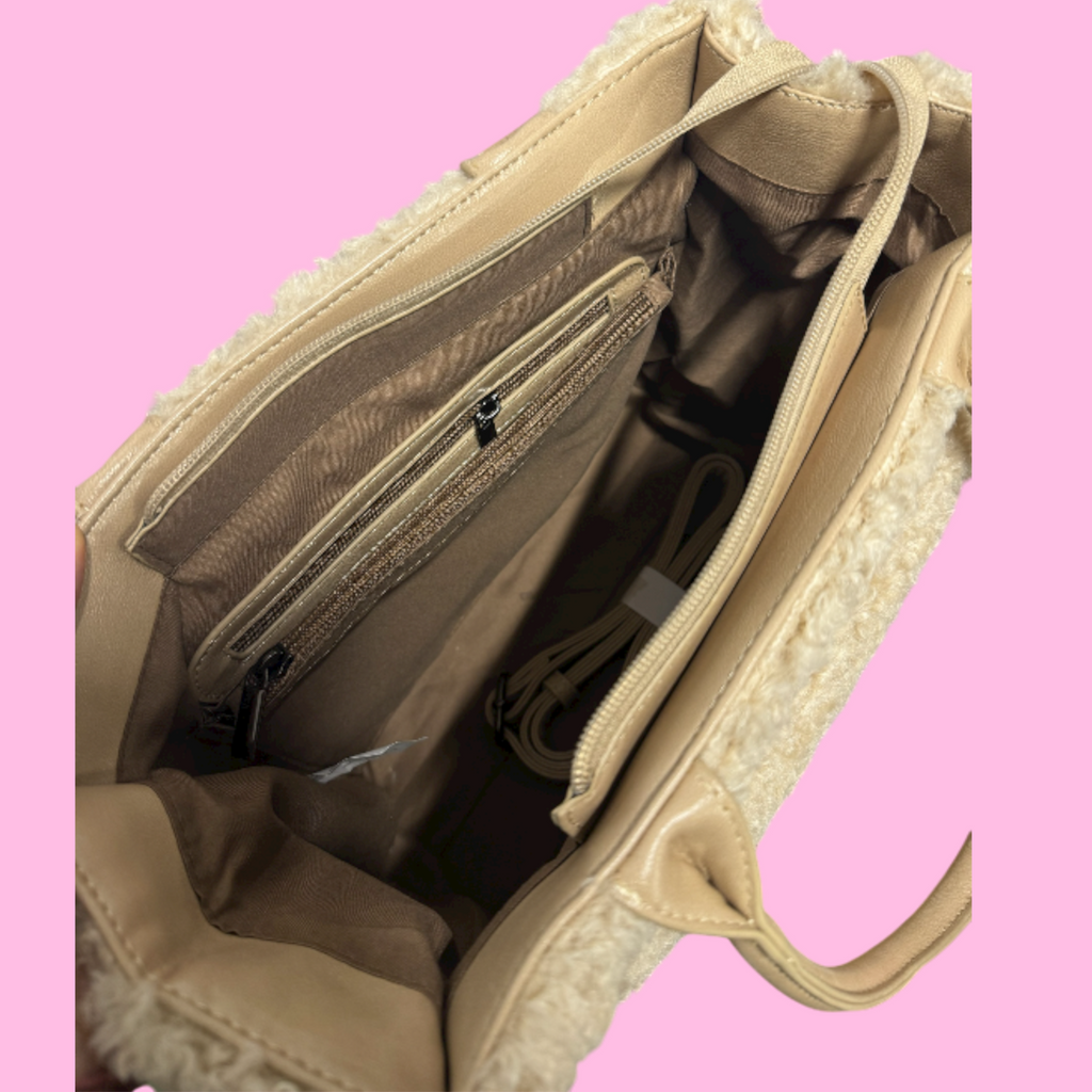 Fluffy rabbit bag beige